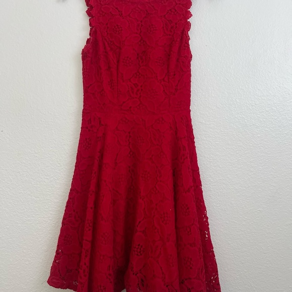 Red dress with embroidery flowers - Picture 1 of 3